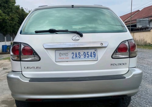 RX300 ឆ្នាំ01ប៉ុង1  សរកាំម៉ៃ លក់