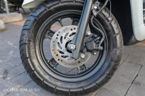 Scoopy025         95%