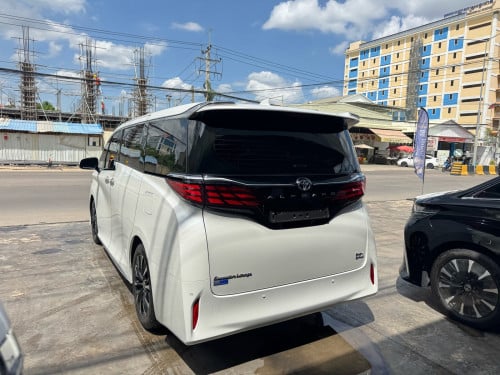 Toyota Alphard 2024 Executive lounge 7 seats Full options ទ្វាបុឺតអូតូ ឡាននៅថ្មីដូចខ្លាញ់គោ