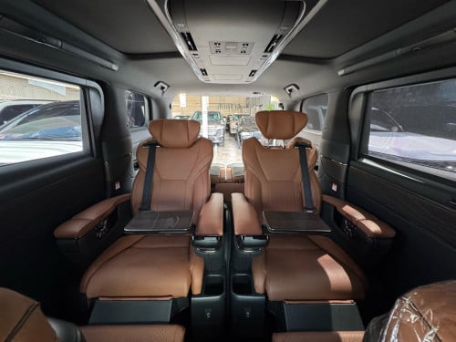 Toyota Alphard 2024 Executive lounge 7 seats Full options ទ្វាបុឺតអូតូ ឡាននៅថ្មីដូចខ្លាញ់គោ