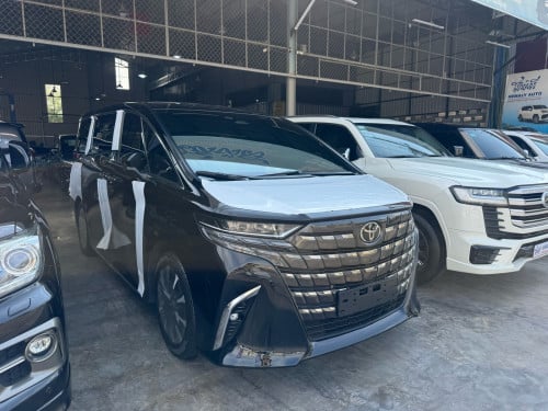 Toyota Alphard 2024 Executive lounge 7 seats Full options  ឡាននៅថ្មីដូចខ្លាញ់គោ