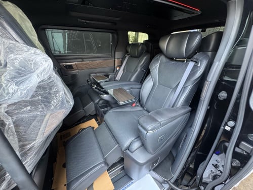 Toyota Alphard 2024 Executive lounge 7 seats Full options  ឡាននៅថ្មីដូចខ្លាញ់គោ
