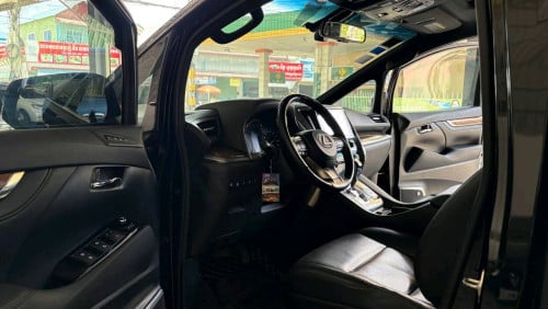 TOYOTA ALPHARD EXECUTIVE LOUNGE