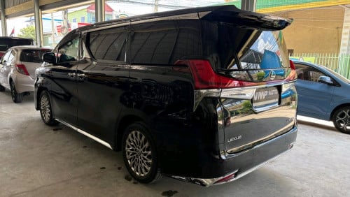 TOYOTA ALPHARD EXECUTIVE LOUNGE