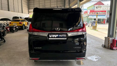 TOYOTA ALPHARD EXECUTIVE LOUNGE