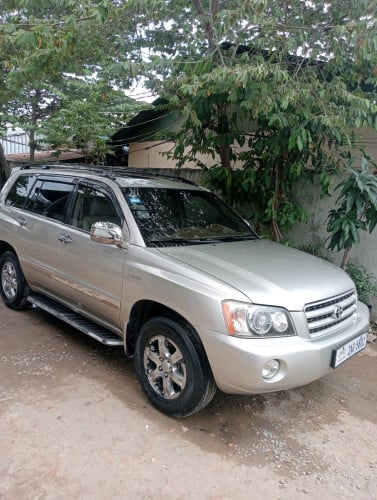 toyota highlander.លីវិធីតហូលពេញ.បើកដំបូល.ចាស់ដើមទី 1។