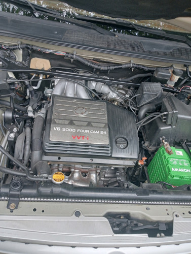 toyota highlander.លីវិធីតហូលពេញ.បើកដំបូល.ចាស់ដើមទី 1។