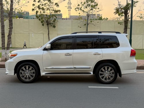 Toyota Land Cruiser 2012 V6សាំង full (អារ៉ាប់)