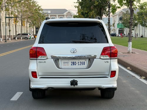 Toyota Land Cruiser 2012 V6សាំង full (អារ៉ាប់)