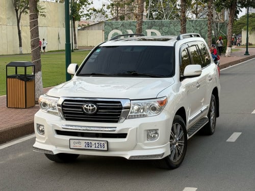 Toyota Land Cruiser 2012 V6សាំង full (អារ៉ាប់)