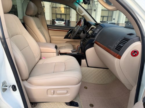 Toyota Land Cruiser 2012 V6សាំង full (អារ៉ាប់)