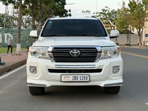 Toyota Land Cruiser 2012 V6សាំង full (អារ៉ាប់)