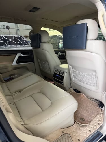 Toyota Land Cruiser 2019
