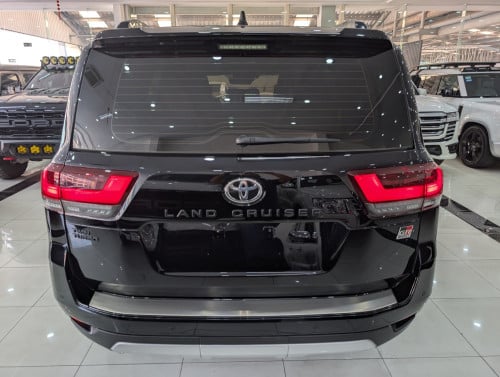 Toyota Land Cruiser GR Sport 2025