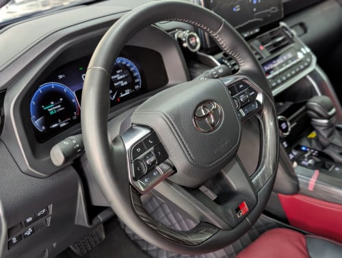 Toyota Land Cruiser GR Sport 2025