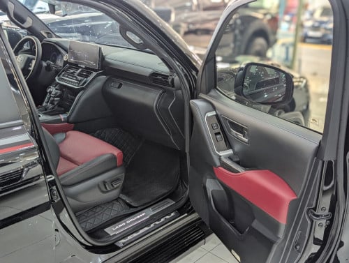 Toyota Land Cruiser GR Sport 2025