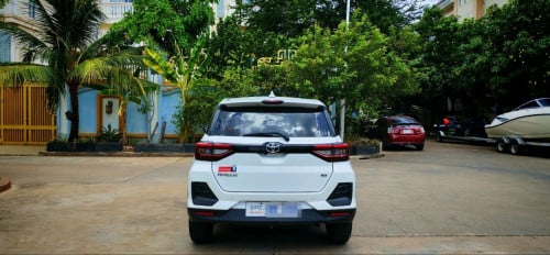 Toyota Raize 2022 for sale. Negotiable. Excellent condition only 41377 km. ឡានស្អាត ម្ចាសជិះថែរ