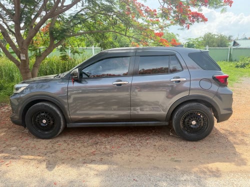 Toyota Riaze 2022 លក់ តំលៃចចារគ្នាបាន