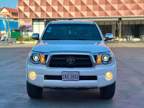Toyota Tacoma 2006 ឡានស្អាត ទឹកថ្នាំ 95%