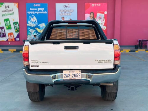 Toyota Tacoma 2006 ឡានស្អាត ទឹកថ្នាំ 95%