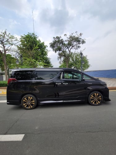Toyota Vellfire 2015 up Alphard 2022 full option