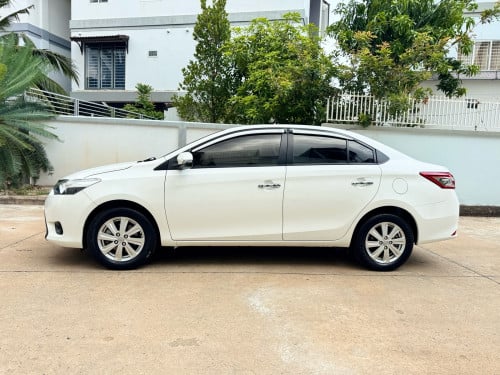 Toyota . Vios . ឆ្នាំ . 017 - ហ្វូល  ខ្លាញ់​គោ​