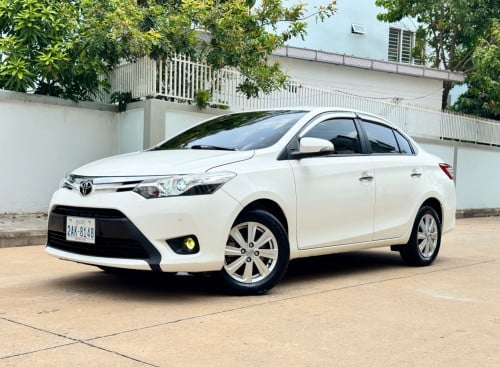 Toyota . Vios . ឆ្នាំ . 017 - ហ្វូល  ខ្លាញ់​គោ​