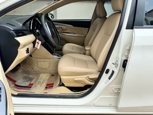 Toyota . Vios . ឆ្នាំ . 017 - ហ្វូល  ខ្លាញ់​គោ​