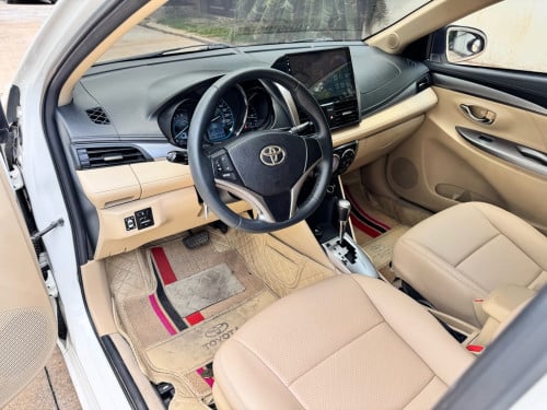 Toyota . Vios . ឆ្នាំ . 017 - ហ្វូល  ខ្លាញ់​គោ​