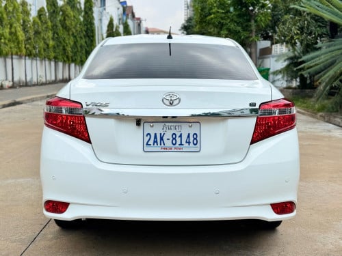 Toyota . Vios . ឆ្នាំ . 017 - ហ្វូល  ខ្លាញ់​គោ​