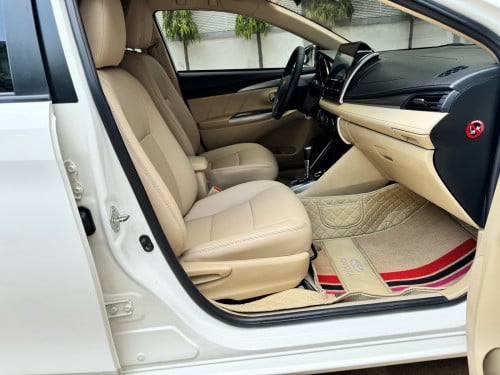 Toyota . Vios . ឆ្នាំ . 017 - ហ្វូល  ខ្លាញ់​គោ​