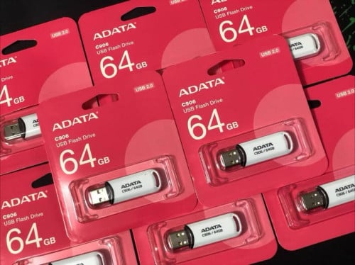 USB Plash Brand ADATA  អីវ៉ាន់មាននៅក្នុងស្តុកថ្មីប្រអប់ធានា1ឆ្នាំ  បងៗអាចធ្វើការកម្ម៉ង់បាន📩🙏