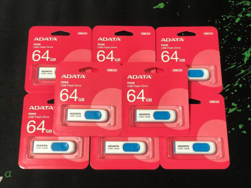 USB Plash Brand ADATA  អីវ៉ាន់មាននៅក្នុងស្តុកថ្មីប្រអប់ធានា1ឆ្នាំ  បងៗអាចធ្វើការកម្ម៉ង់បាន📩🙏