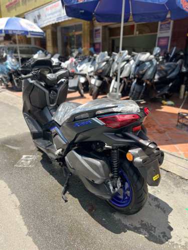 XMAX 250