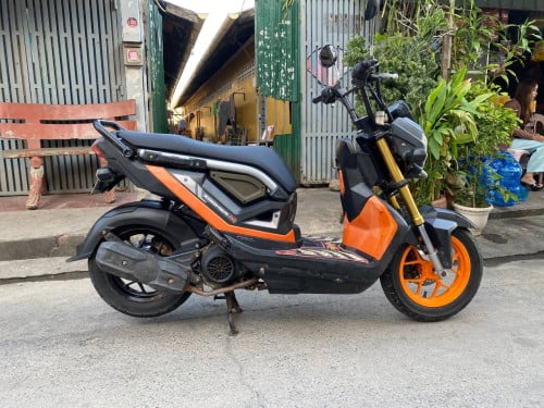 Zoomer017