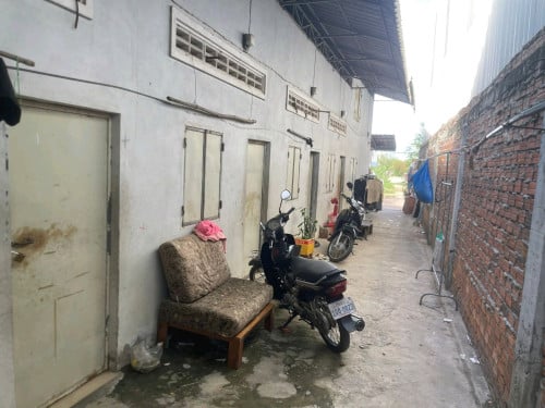 ដីនឹងផ្ទះលក់ប្រញាប់លុយ
