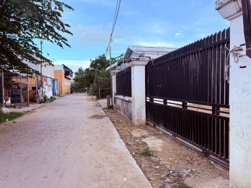ដីសម្រាប់ជួល