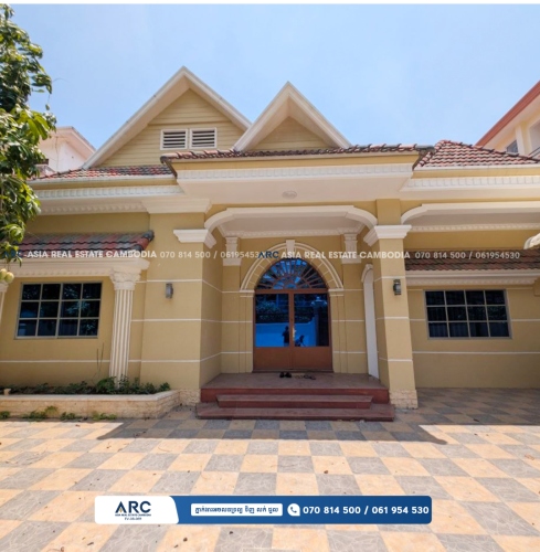 ផ្ទះវីឡាសម្រាប់លក់និងជួល ស្ថិតនៅផ្សារដើមថ្កូវ