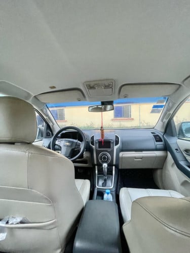 ឡានលក់ប្រញាប់លុយ