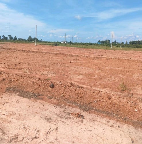 ដីលក់ប្រញាប់15គុណ40ម៉ែត្រ(ម្ចាស់ផ្ទាល់) កំពង់ឆ្នាំង សាមគ្គីមានជ័យ