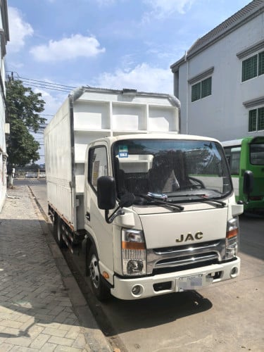 货车，2.5吨