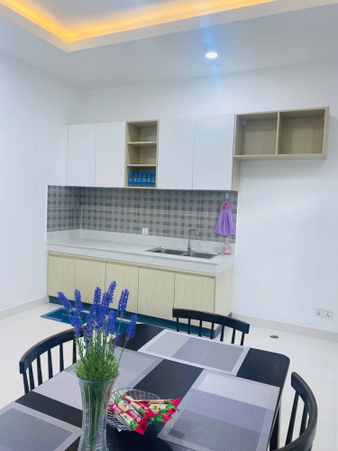 ផ្ទះវីឡាជួល នៅបុរីឡាក់គីវ័ន ចំណាយពេលត្រឹម 3 នាទីដល់ AEON 3 មានសំភារះពេញ ផ្ទះស្អាតគួរអោយស្រលាញ់