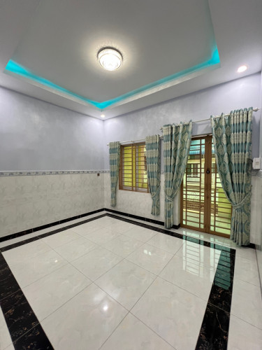 ផ្ទះល្វែងម្តុំឬស្សីកែវ សម្រាប់ជួល 400$/ខែ ចរចា