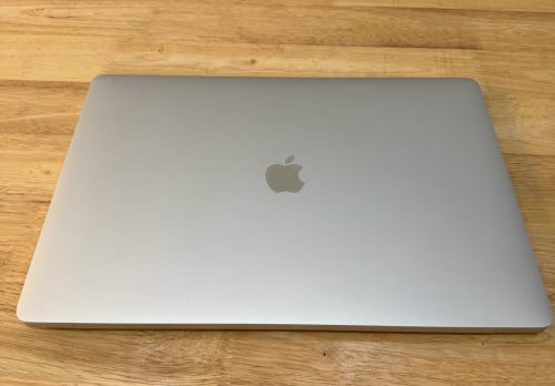 តម្លៃ $630 MacBook Pro 2019 16" CPU: Core i9 Ram: 16GStorage: 1TB VGA: 4GB Battery: 95%