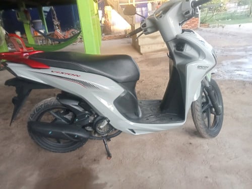 ម៉ូតូលក់តម្លៃ 850 ដុល្លារចរចា