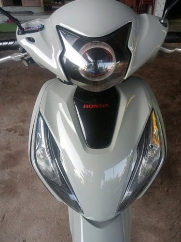 ម៉ូតូលក់តម្លៃ 850 ដុល្លារចរចា
