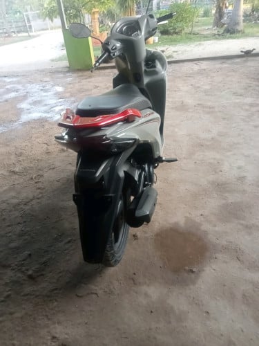 ម៉ូតូលក់តម្លៃ 850 ដុល្លារចរចា
