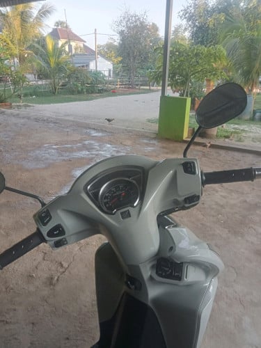 ម៉ូតូលក់តម្លៃ 850 ដុល្លារចរចា