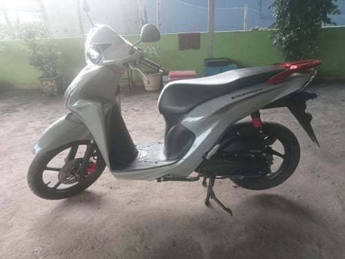 ម៉ូតូលក់តម្លៃ 850 ដុល្លារចរចា