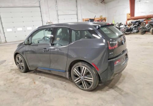 សាង​ BMW​2​015  សាំង​អគ្គិសនី​